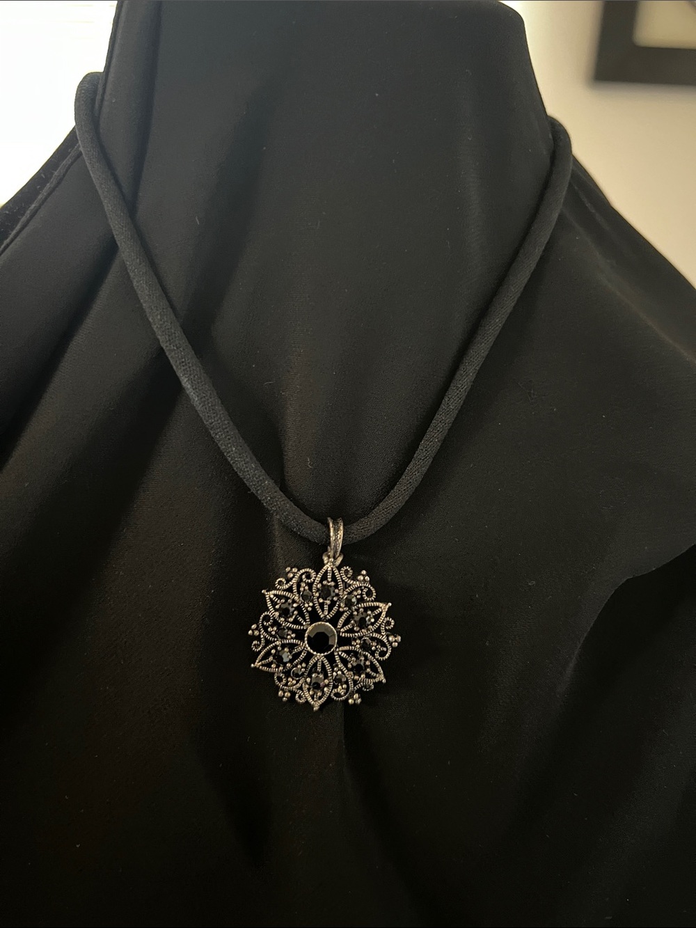 Ornate Silver-Tone Filigree Pendant Necklace in Black